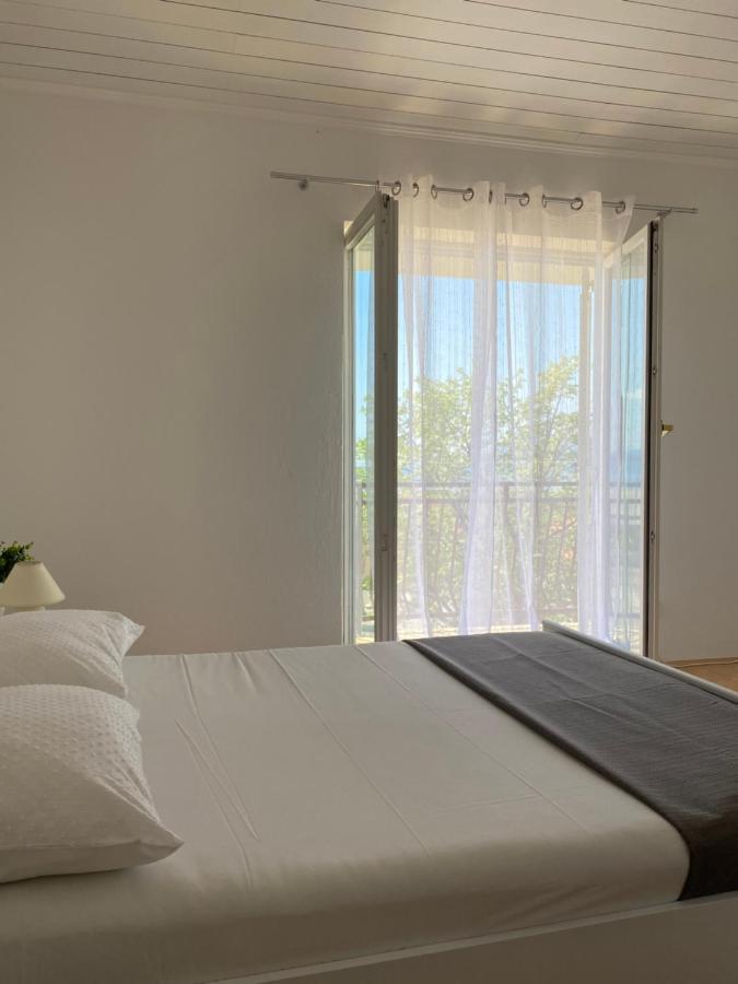 Room For Two Baška Voda Екстериор снимка